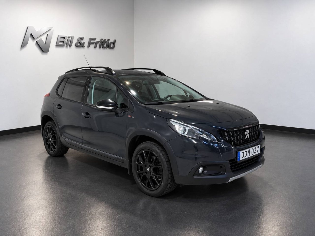 Peugeot 2008 1.2 PureTech 110 2018, kuva 2/10