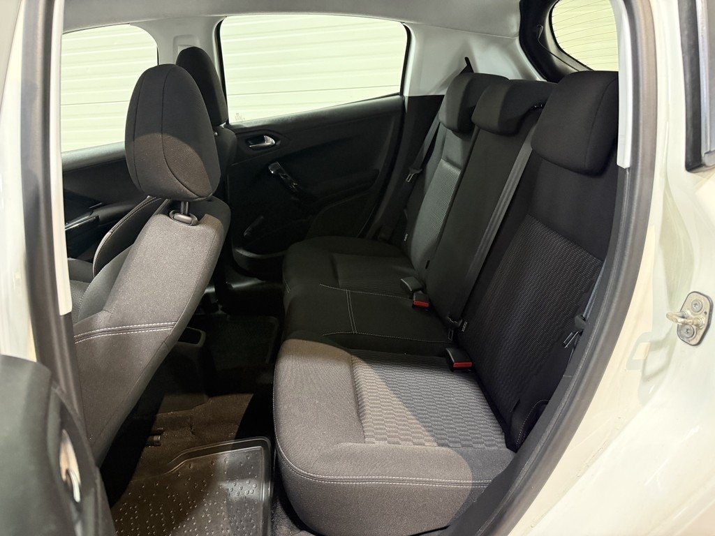 Peugeot 208 2015, bild 7/10