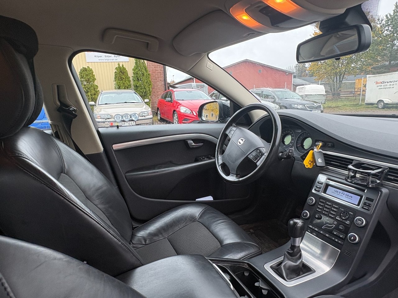 Volvo V70 2.5T Momentum 2008, photo 5/6