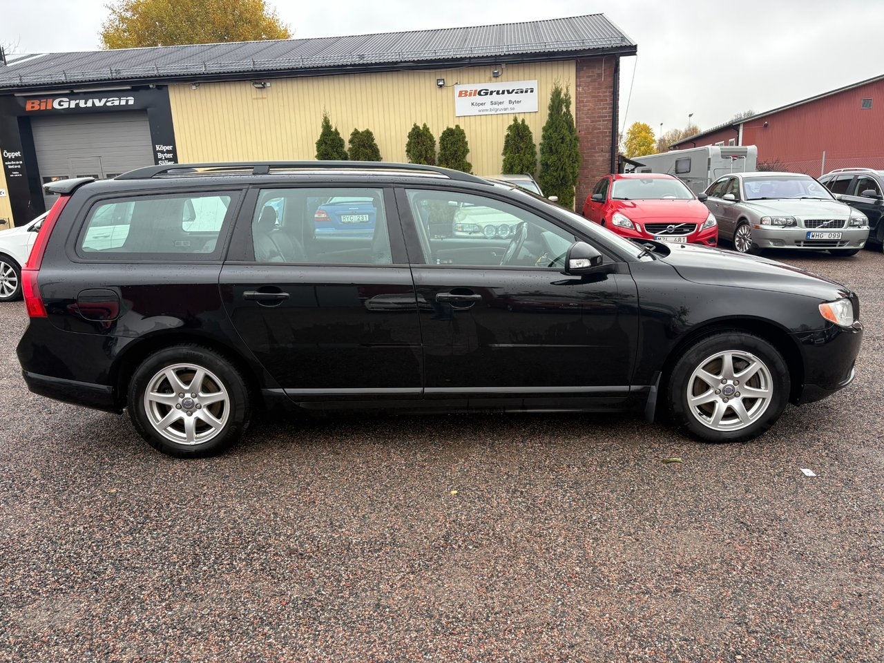 Volvo V70 2.5T Momentum 2008, photo 2/6