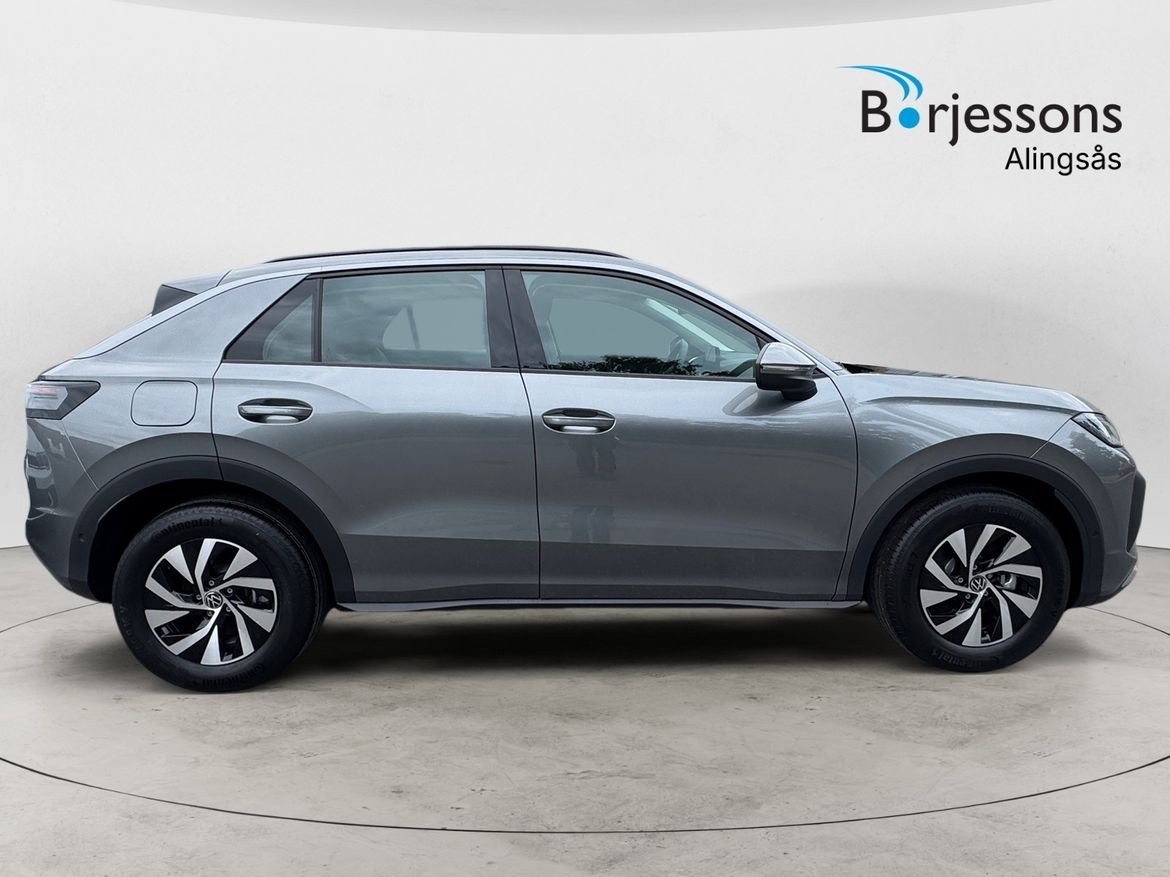 Volkswagen T-Roc 1.5 eTSI 2026, photo 2/10