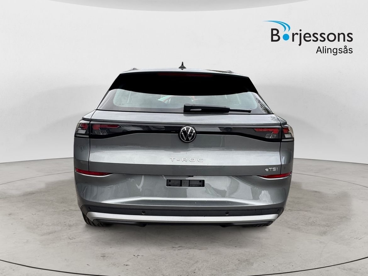 Volkswagen T-Roc 1.5 eTSI 2026, photo 4/10