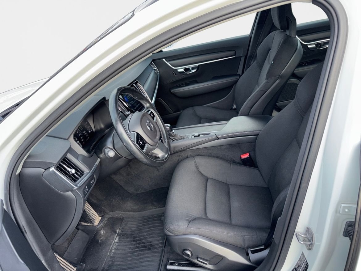 Volvo V90 T4 Business 2018, kuva 9/10