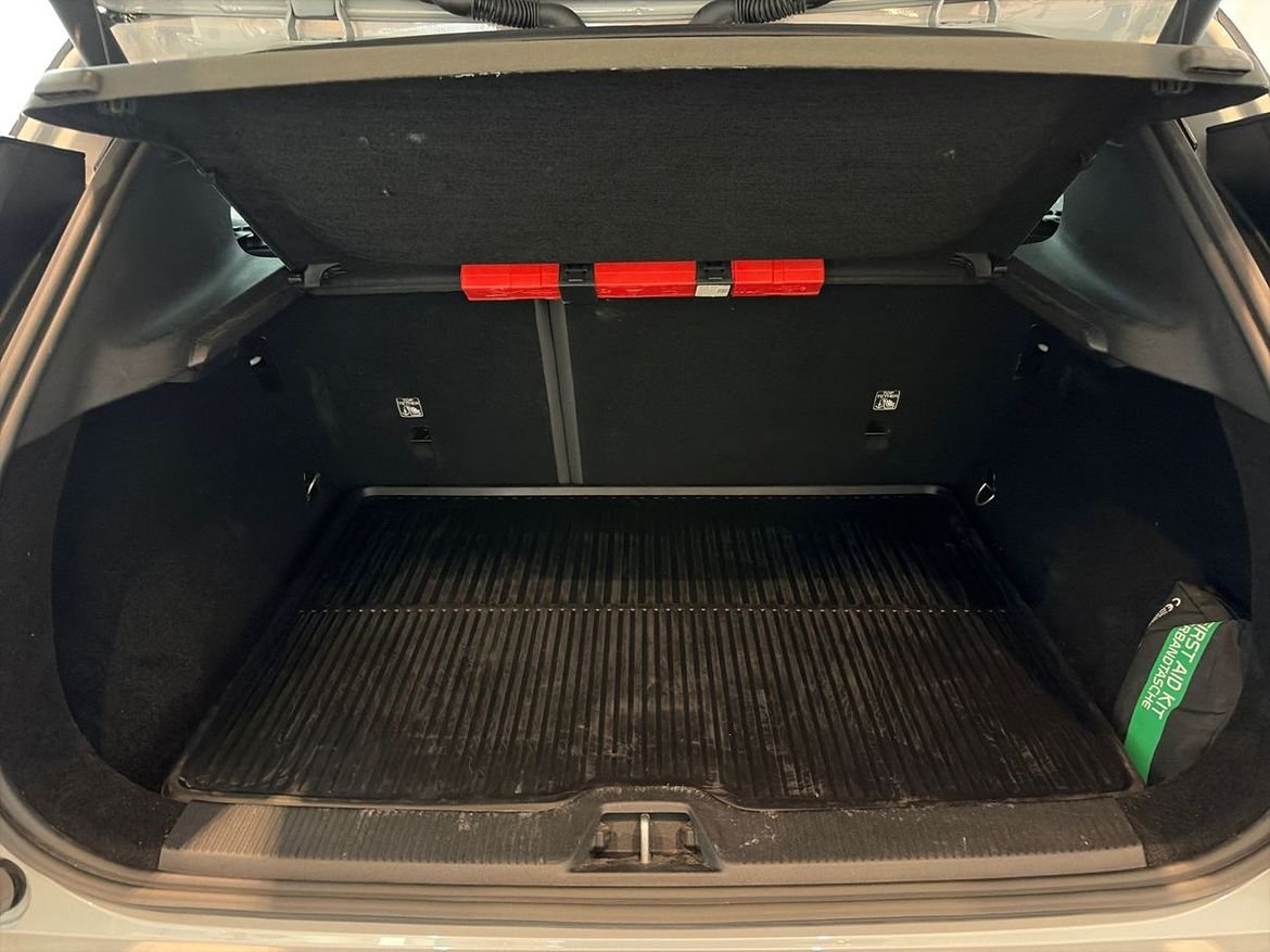 Volvo EX30 Performance Ultra 2025, bild 5/10