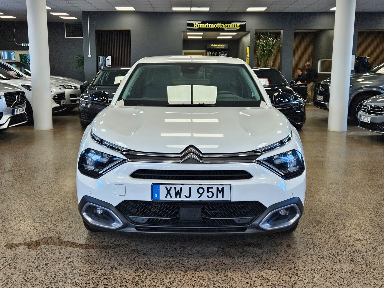 Citroen C4 X 2023, photo 2/10
