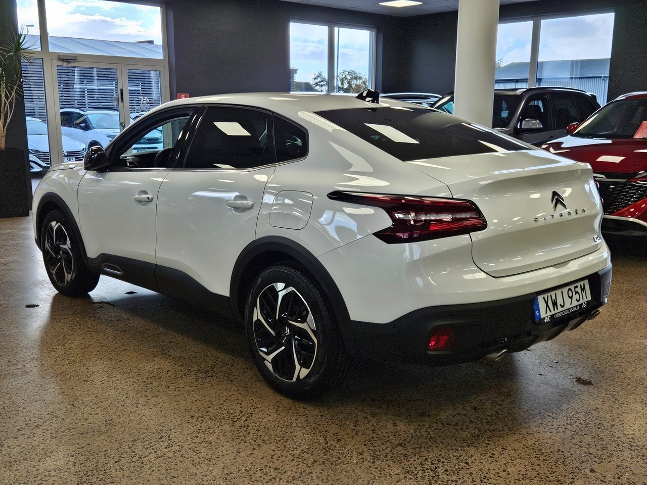 Citroen C4 X 2023, photo 4/10