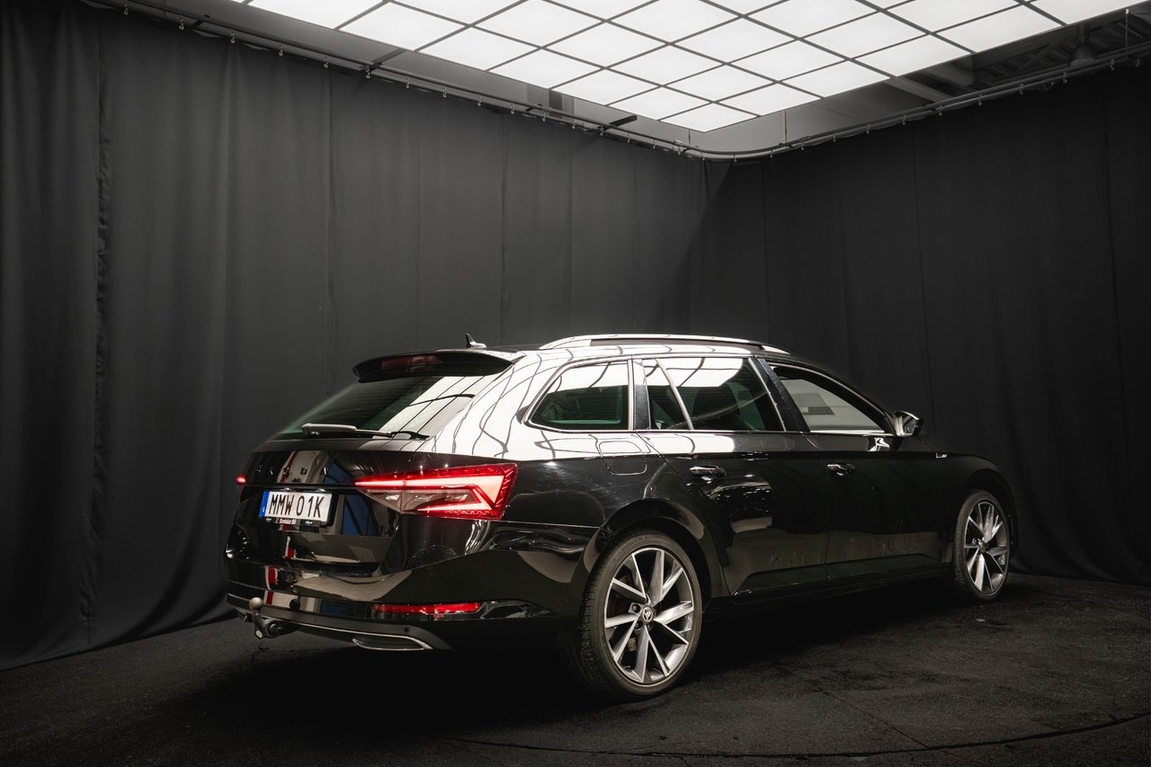 Skoda Superb Sportline 2023, bild 7/10