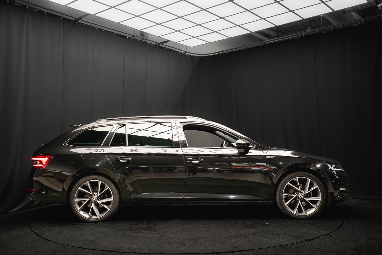 Skoda Superb Sportline 2023, bild 6/10