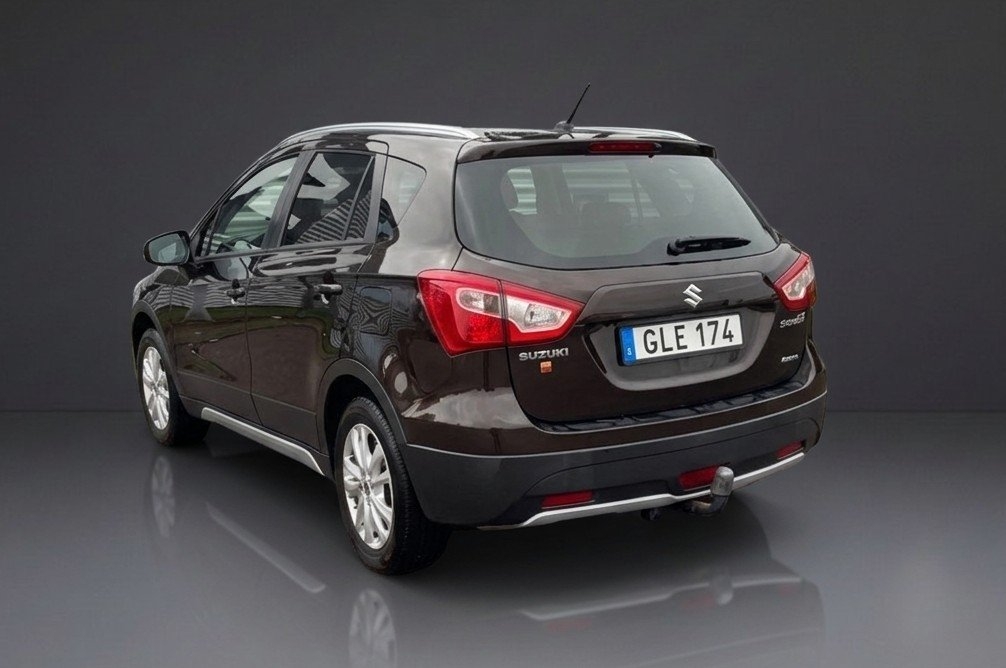 Suzuki S-Cross 2015, kuva 4/5