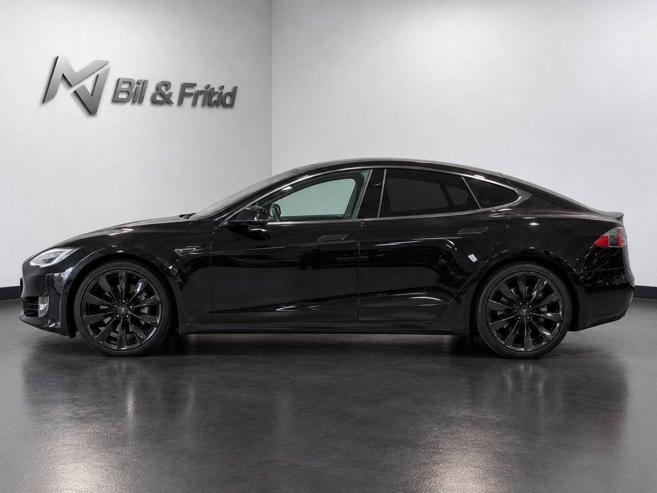 Tesla Model S 70 2016, kuva 2/10