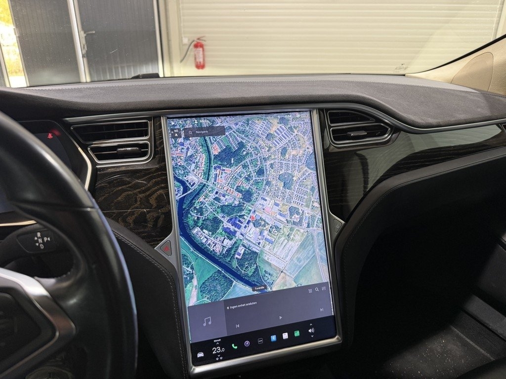 Tesla Model S 70 2016, kuva 10/10