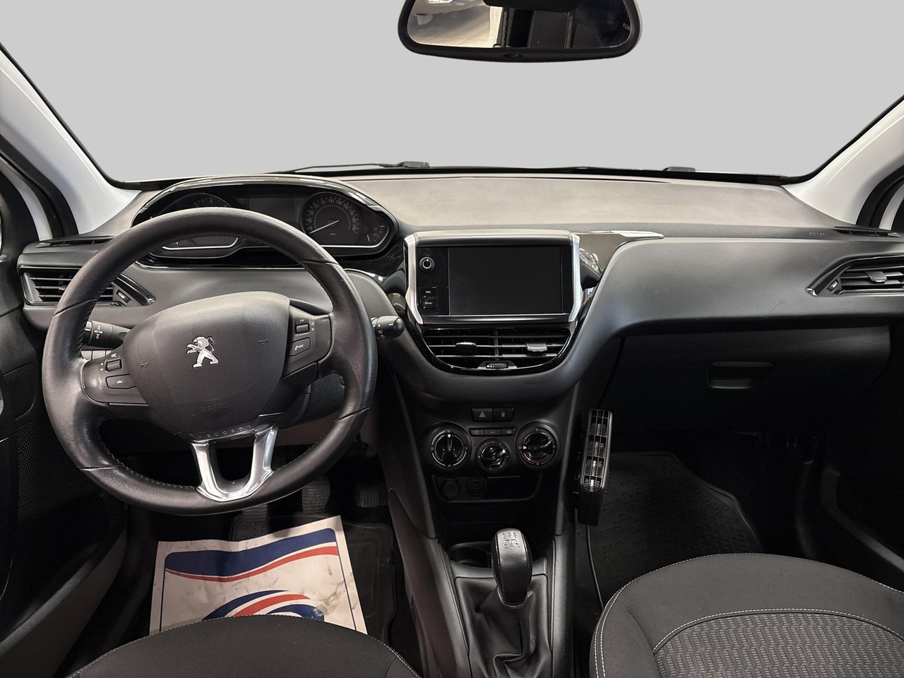 Peugeot 208 1.6 BlueHDi 100 2018, kuva 7/10