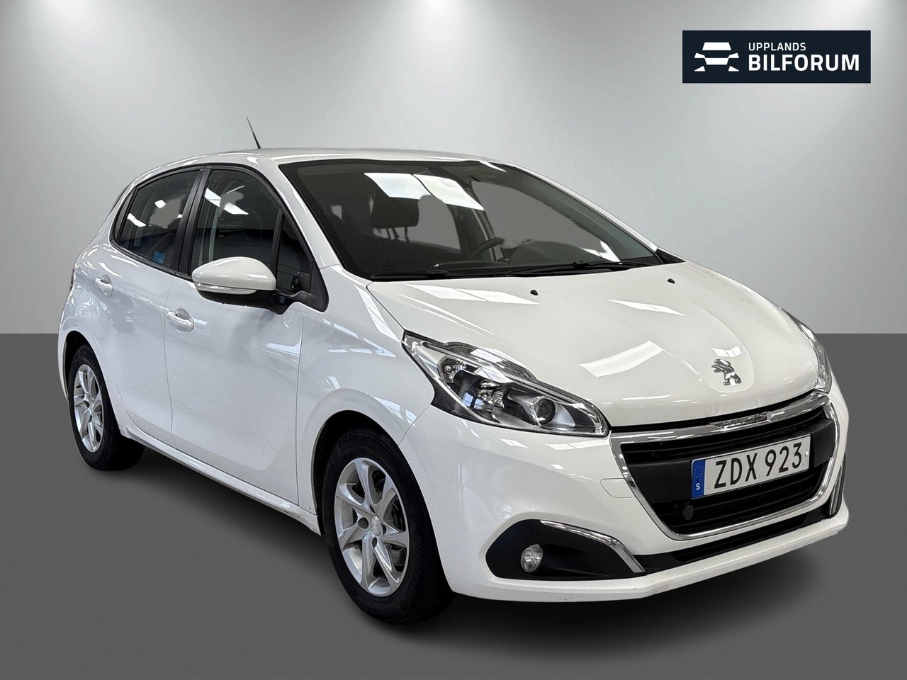 Peugeot 208 1.6 BlueHDi 100 2018, kuva 3/10