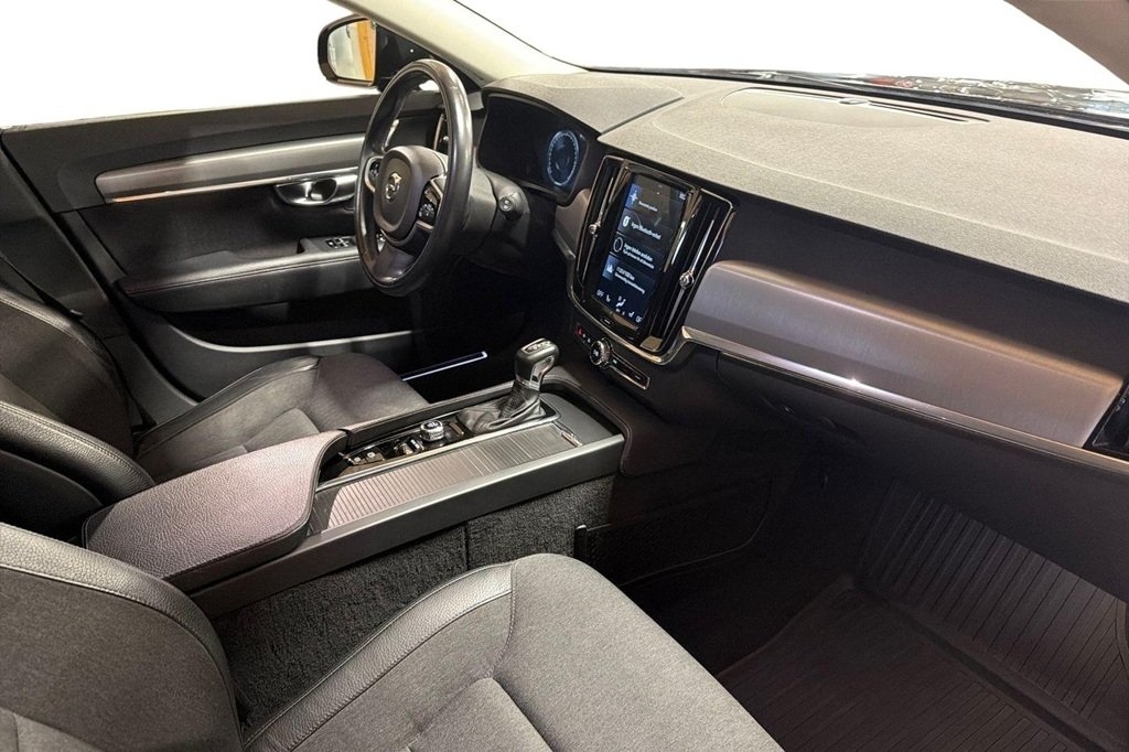 Volvo V90 D4 Momentum Advanced 2019, bild 6/10