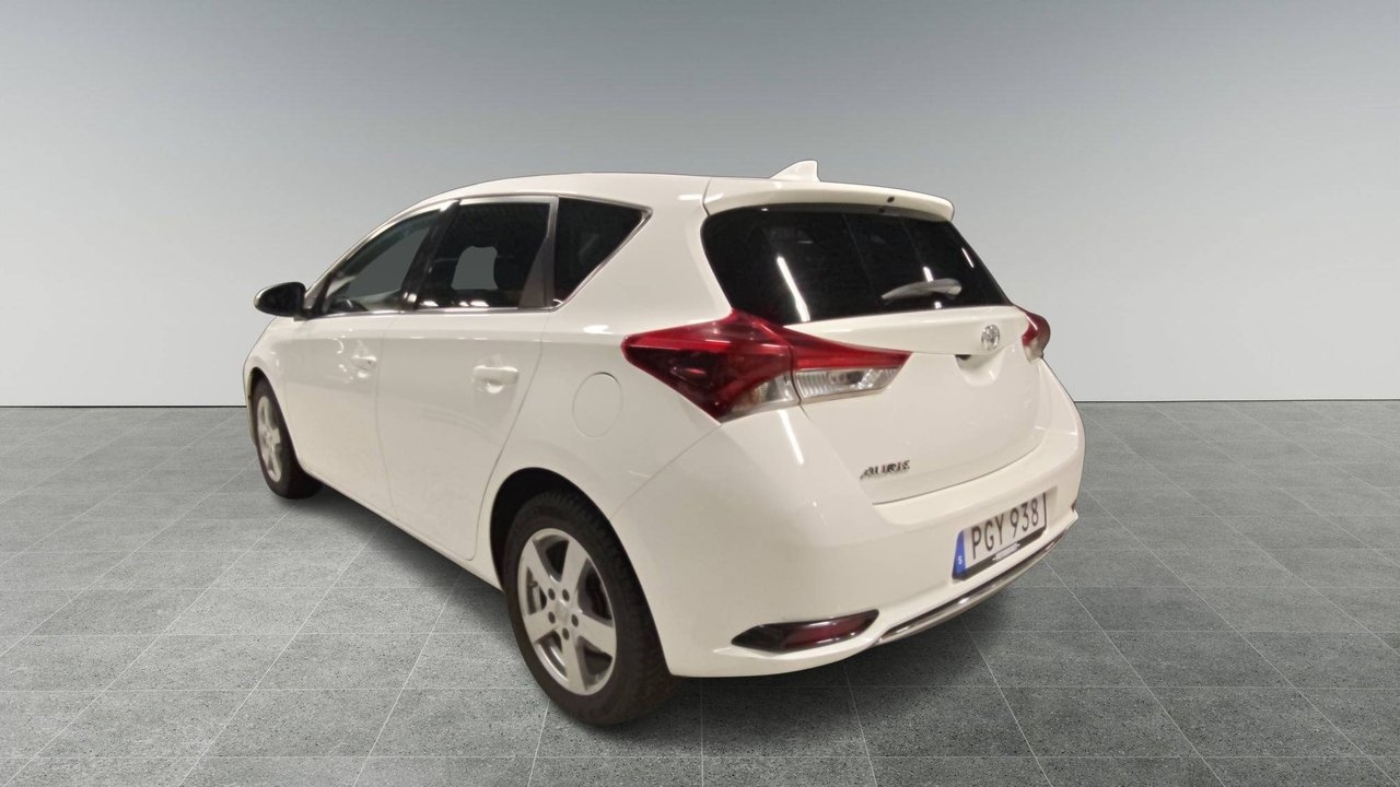 Toyota Auris 2017, kuva 6/10