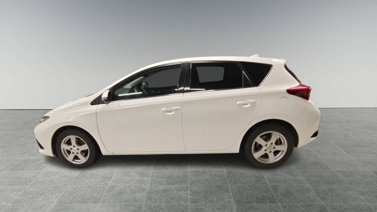 Toyota Auris 2017, kuva 4/10