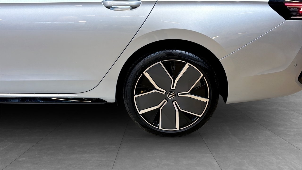 Volkswagen Passat R-Line 2026, bild 6/10