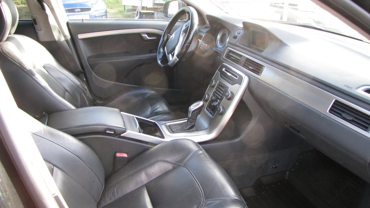 Volvo V70 Momentum 2013, bild 6/8