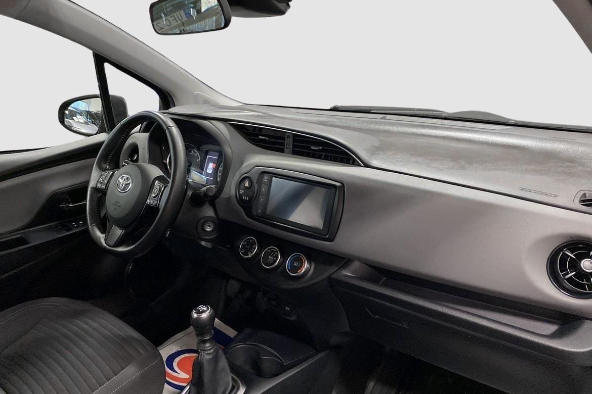 Toyota Yaris Active 2019, bild 7/10