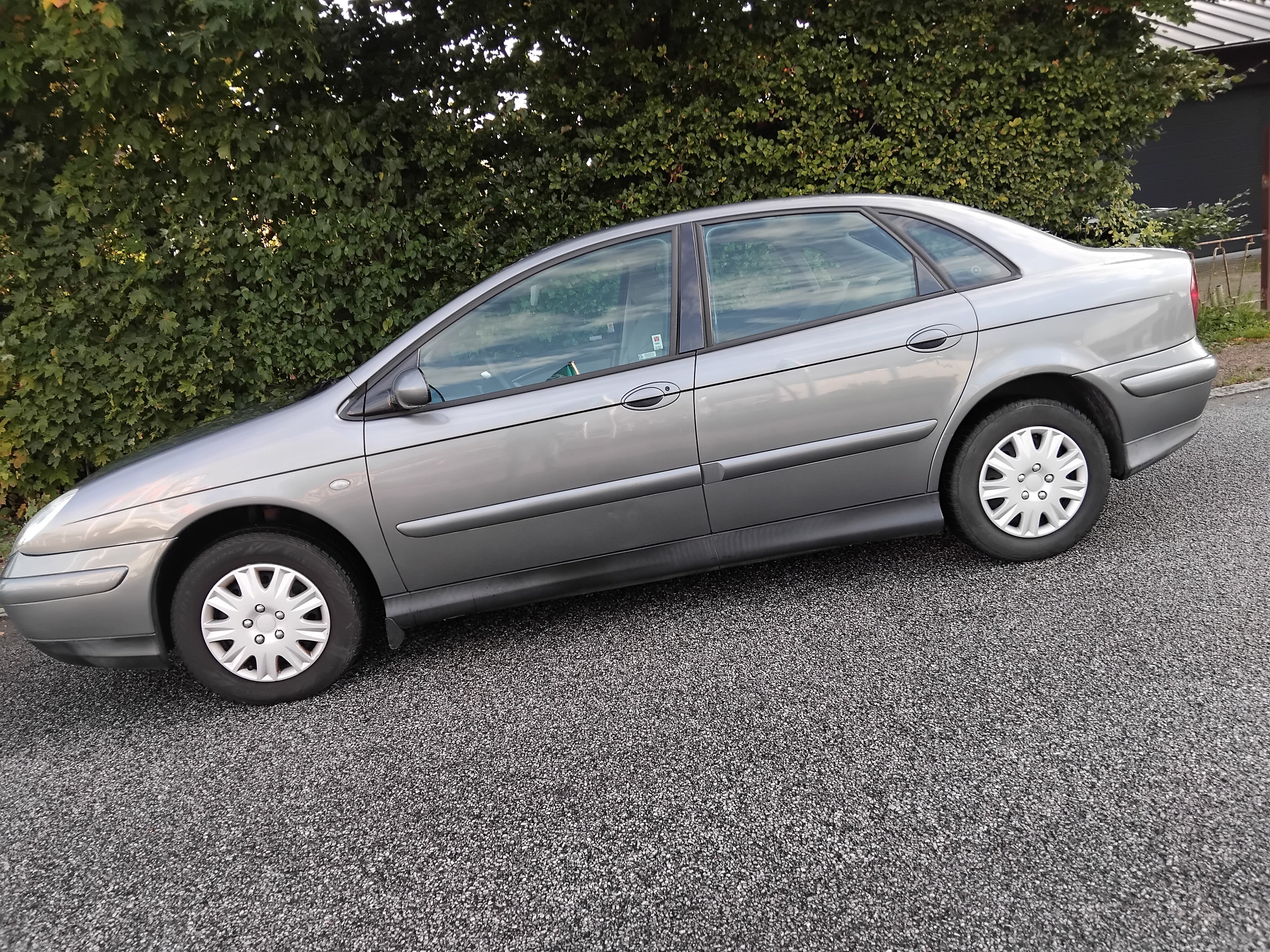 Citroen C5 2.0 16V 2003, kuva 2/4