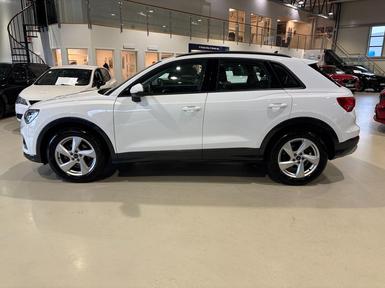Audi Q3 35 TFSI Advanced Proline 2024, bild 2/10