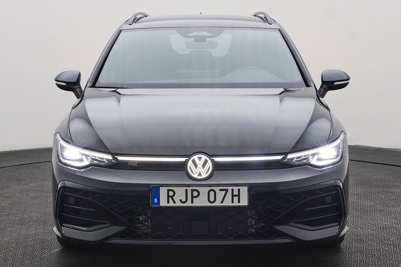 Volkswagen Golf 1.5 eTSI R-Line 2027, photo 3/10