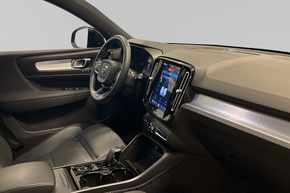 Volvo XC40 B4 Plus Dark 2026, kuva 10/10
