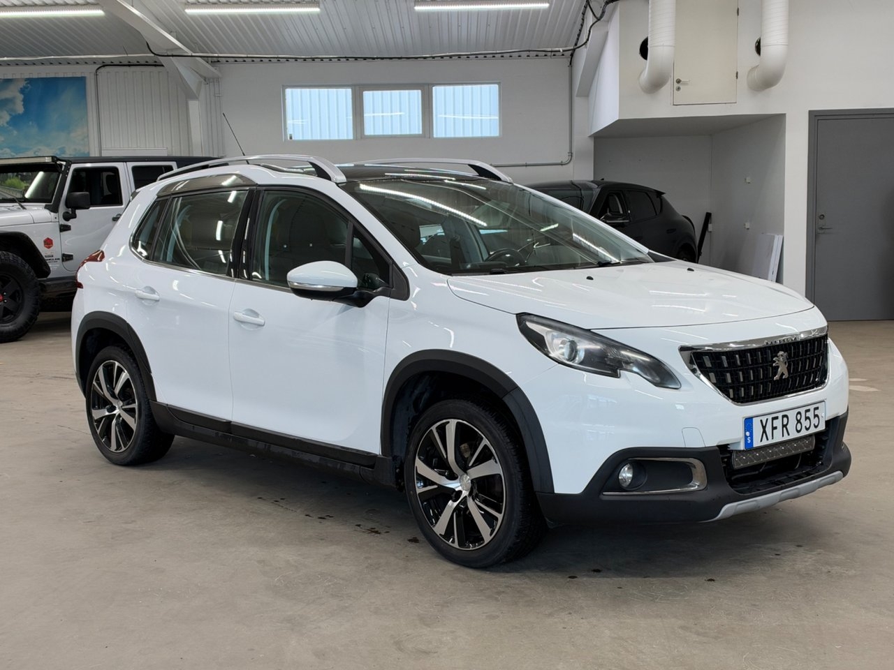 Peugeot 2008 1.2 PureTech 110 Allure 2017, bild 4/10