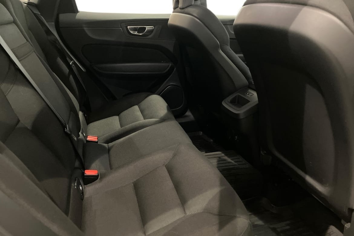 Volvo XC60 D4 2019, bild 9/10