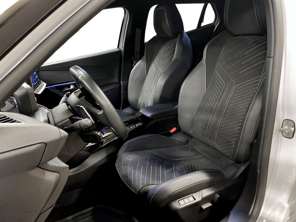 Peugeot 2008 1.2 PureTech 130 GT 2025, bild 5/10