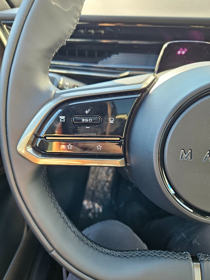 Mazda CX-6e Takumi 2026, photo 6/10