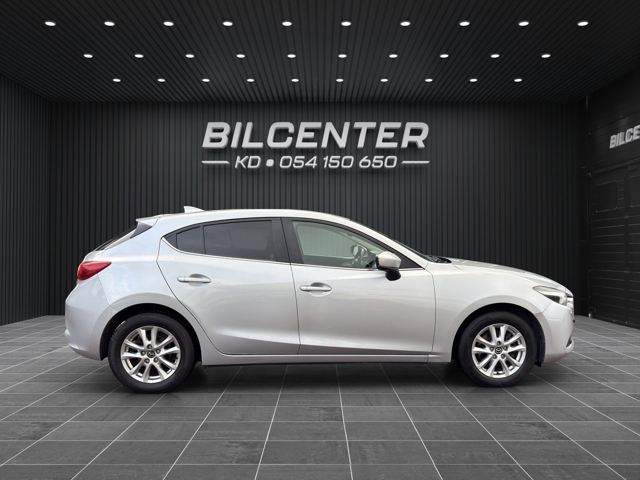 Mazda 3 SKYACTIV-G 120 2017, bild 4/10