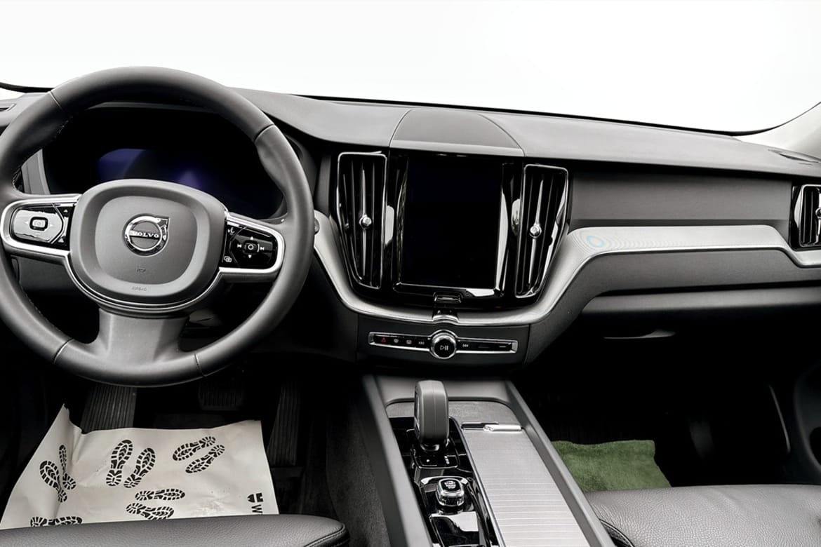 Volvo XC60 T6 Plus 2024, bild 4/9