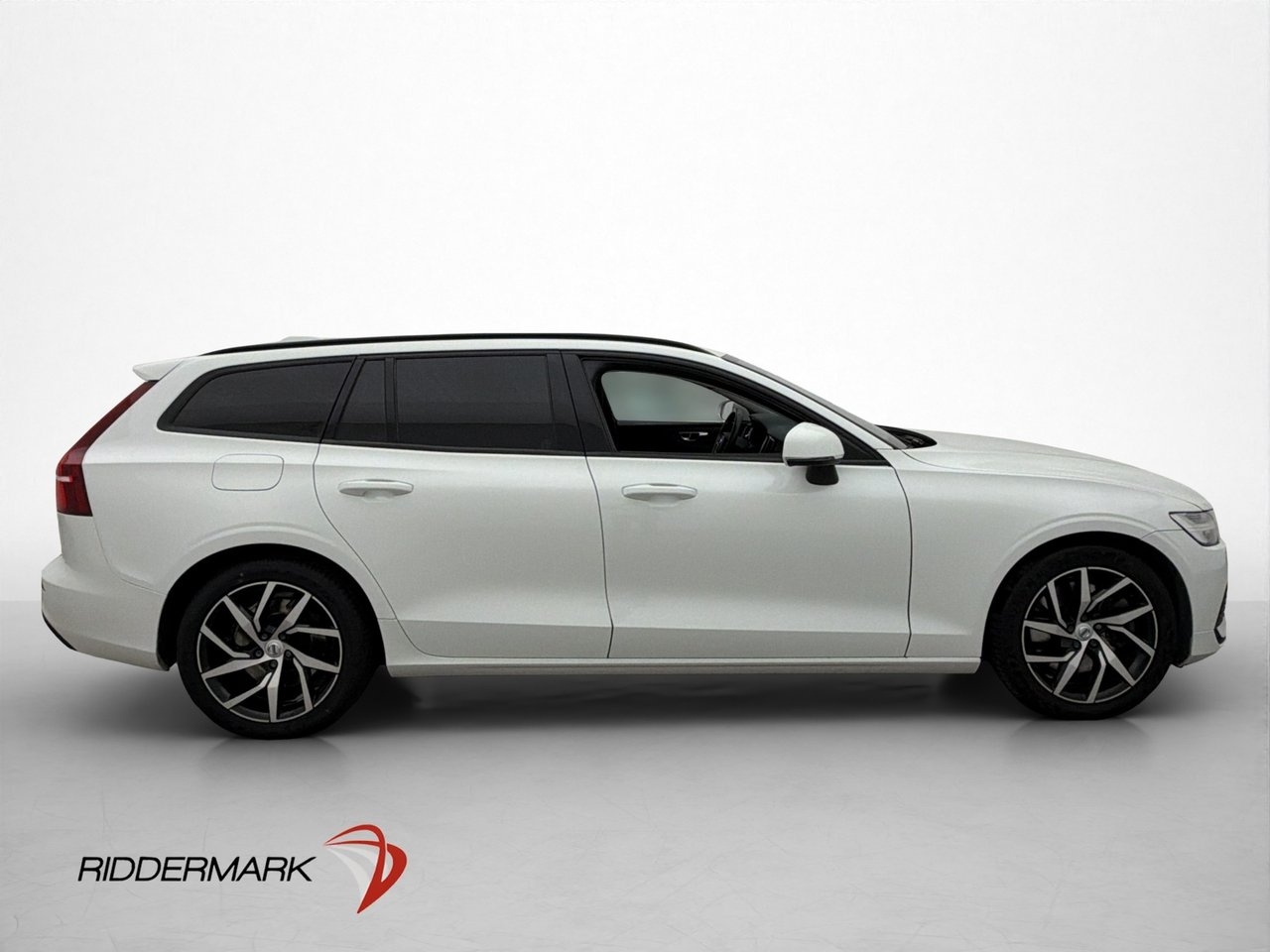 Volvo V60 T6 Momentum 2020, kuva 9/10
