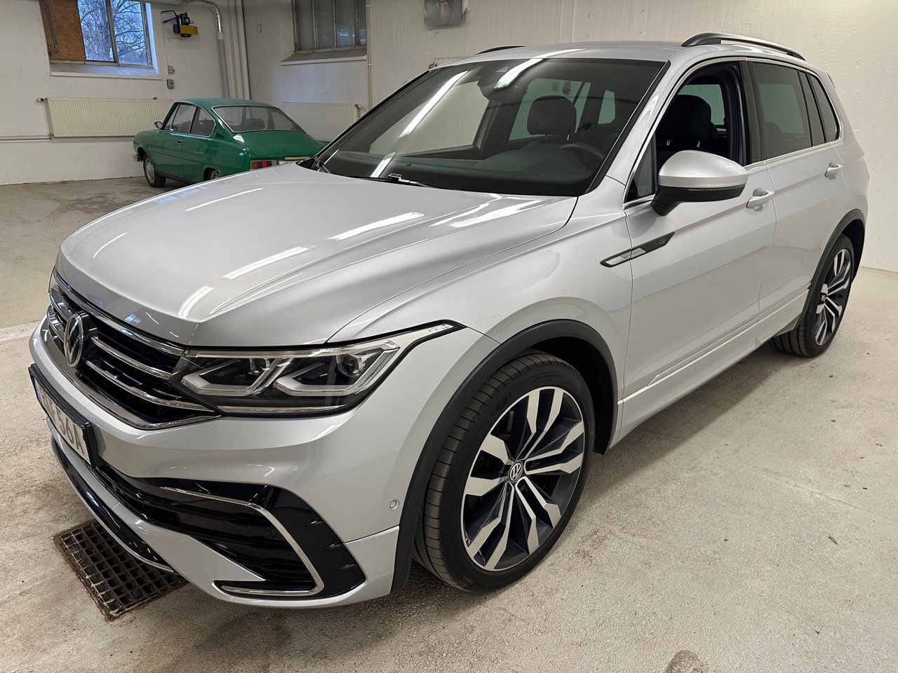 Volkswagen Tiguan 2.0 TDI SCR R-Line 2021, bild 6/18