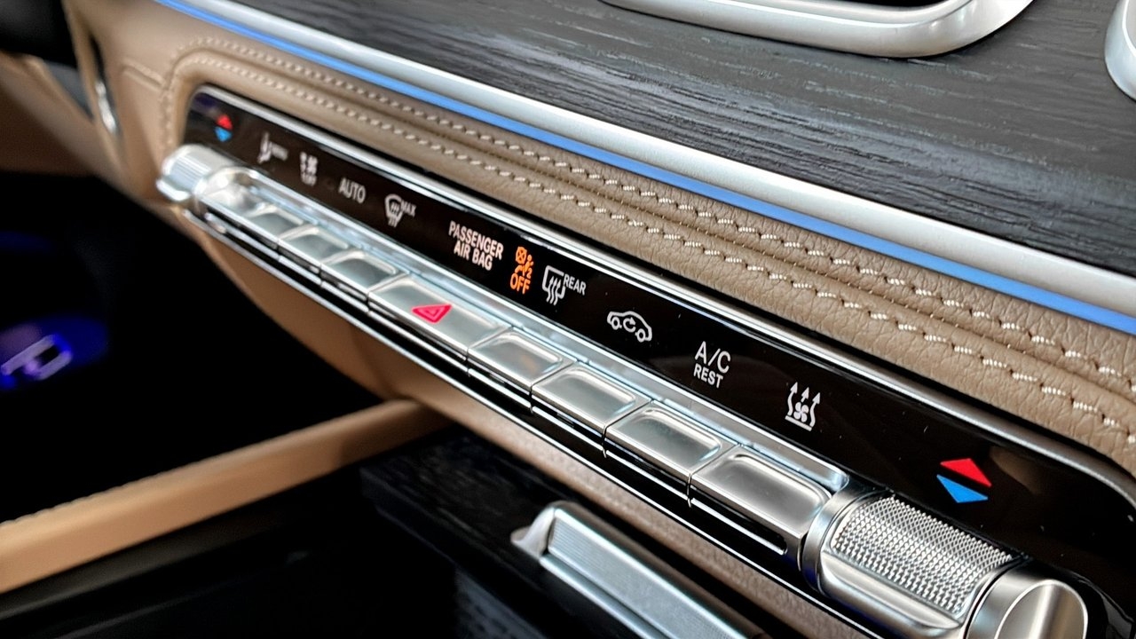 Mercedes-Benz GLS 2026, photo 7/9