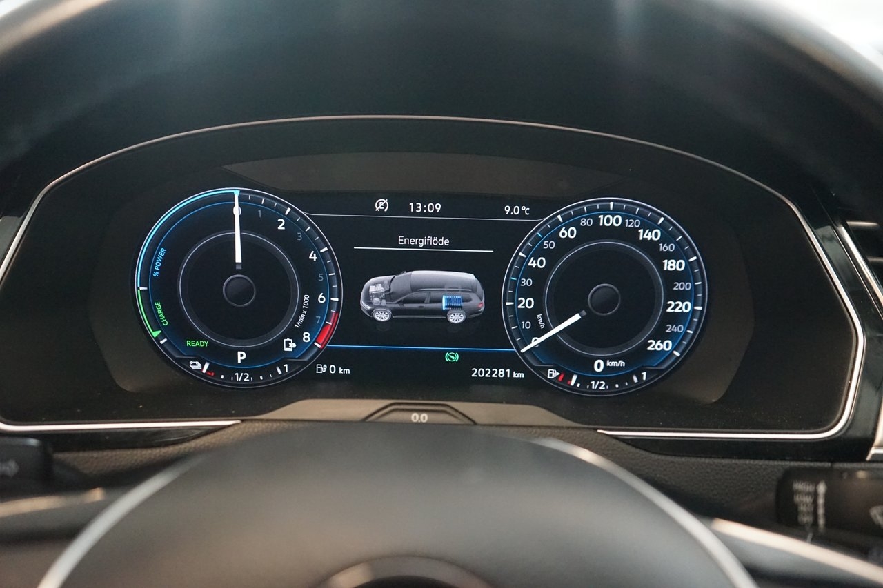 Volkswagen Passat GTE 2018, bild 7/10