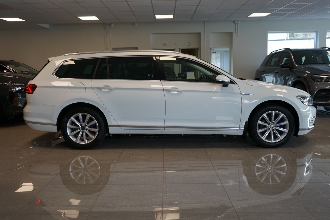 Volkswagen Passat GTE 2018, bild 3/10