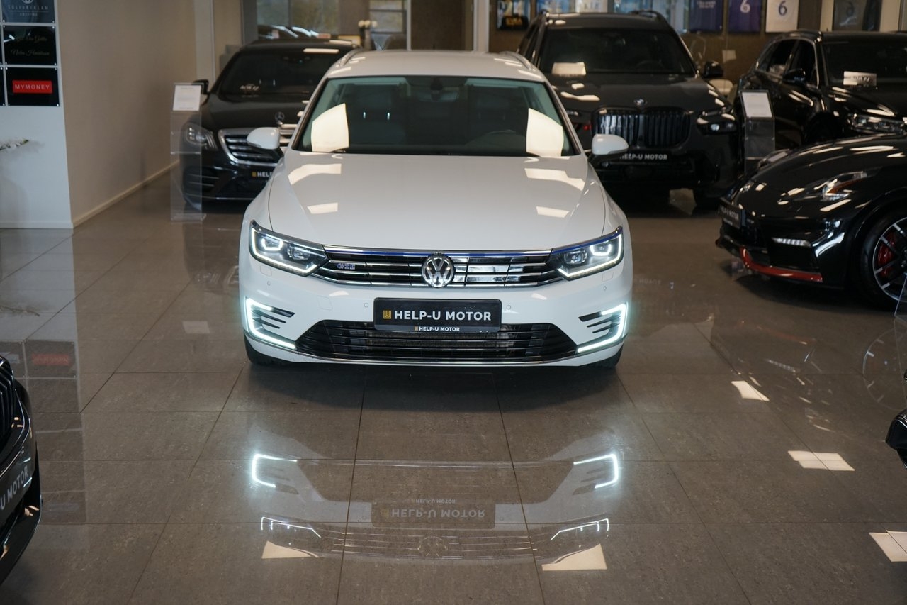 Volkswagen Passat GTE 2018, bild 2/10