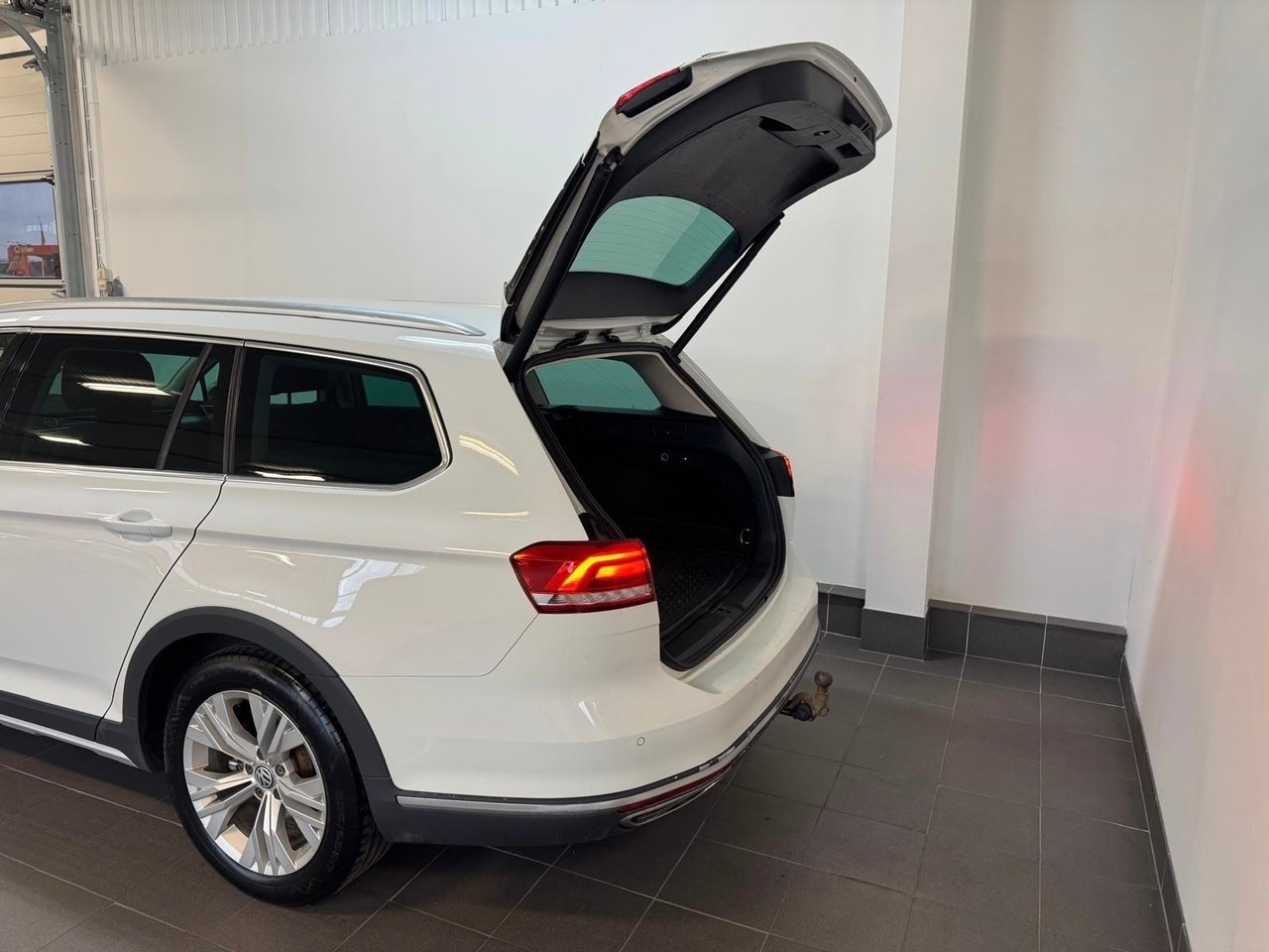 Volkswagen Passat Alltrack 2.0 TDI SCR 2016, bild 4/10