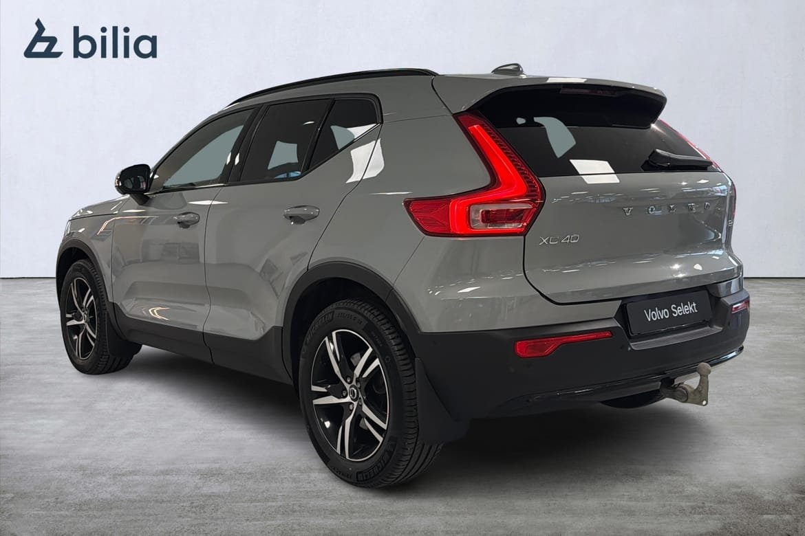 Volvo XC40 B3 Plus Dark 2025, bild 2/10