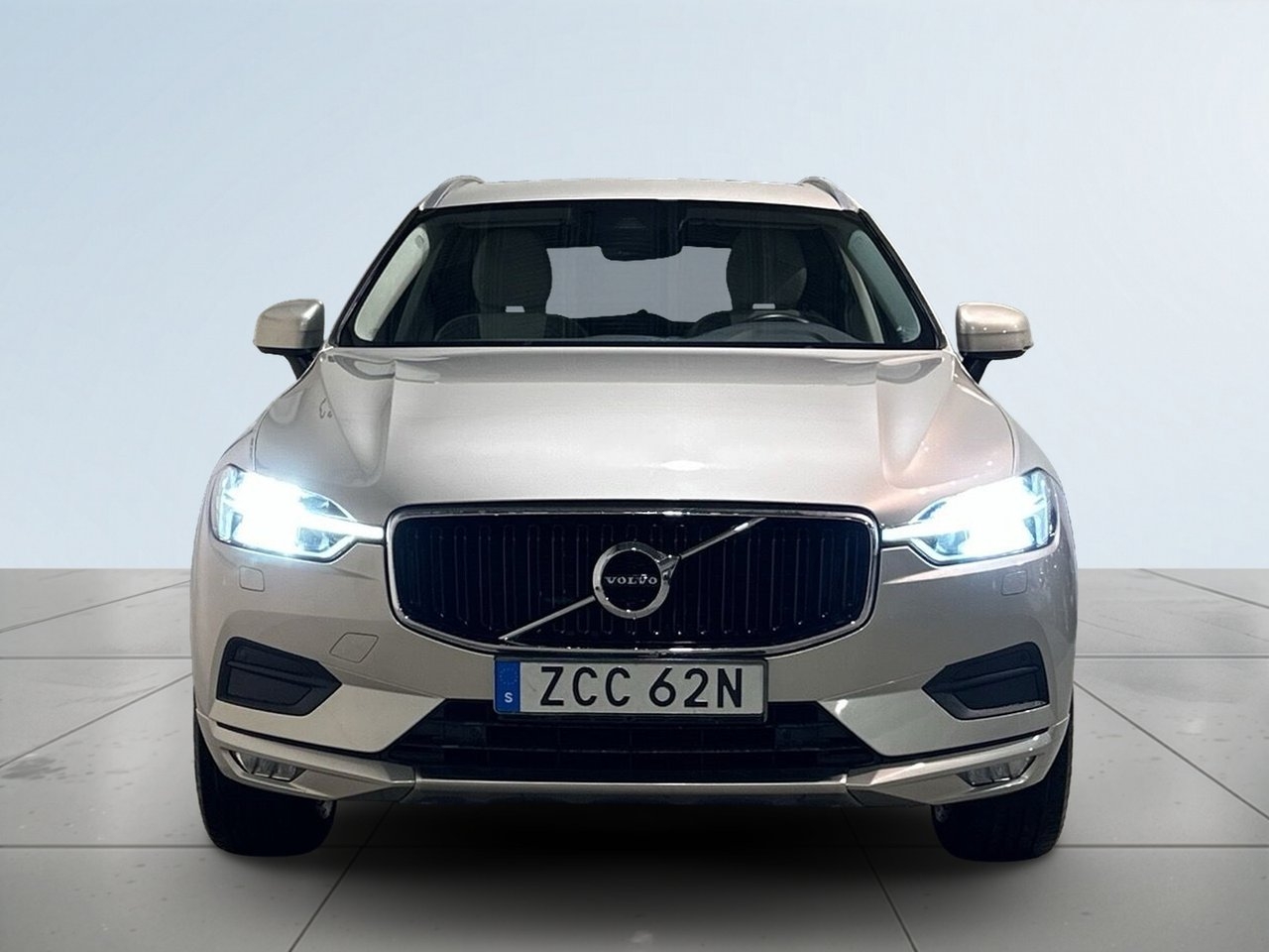 Volvo XC60 Momentum 2020, bild 2/10