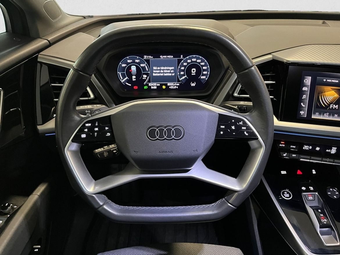 Audi Q4 e-tron 50 2022, photo 10/10
