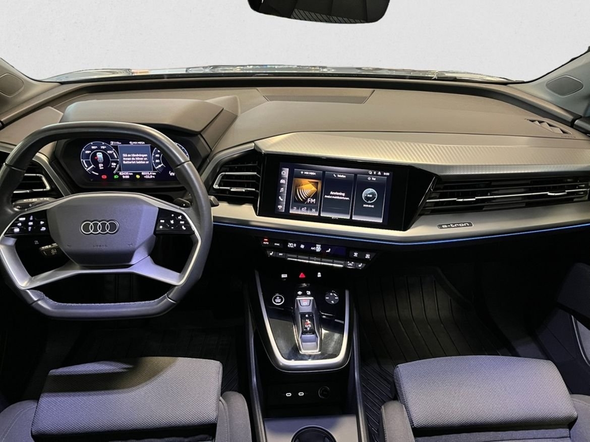 Audi Q4 e-tron 50 2022, photo 9/10