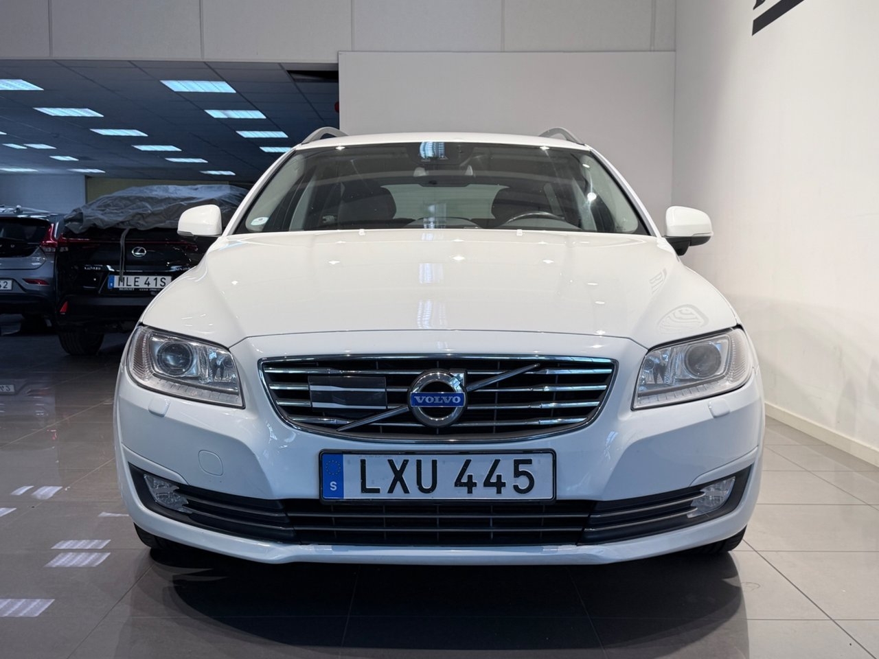 Volvo V70 D4 2015, kuva 2/10