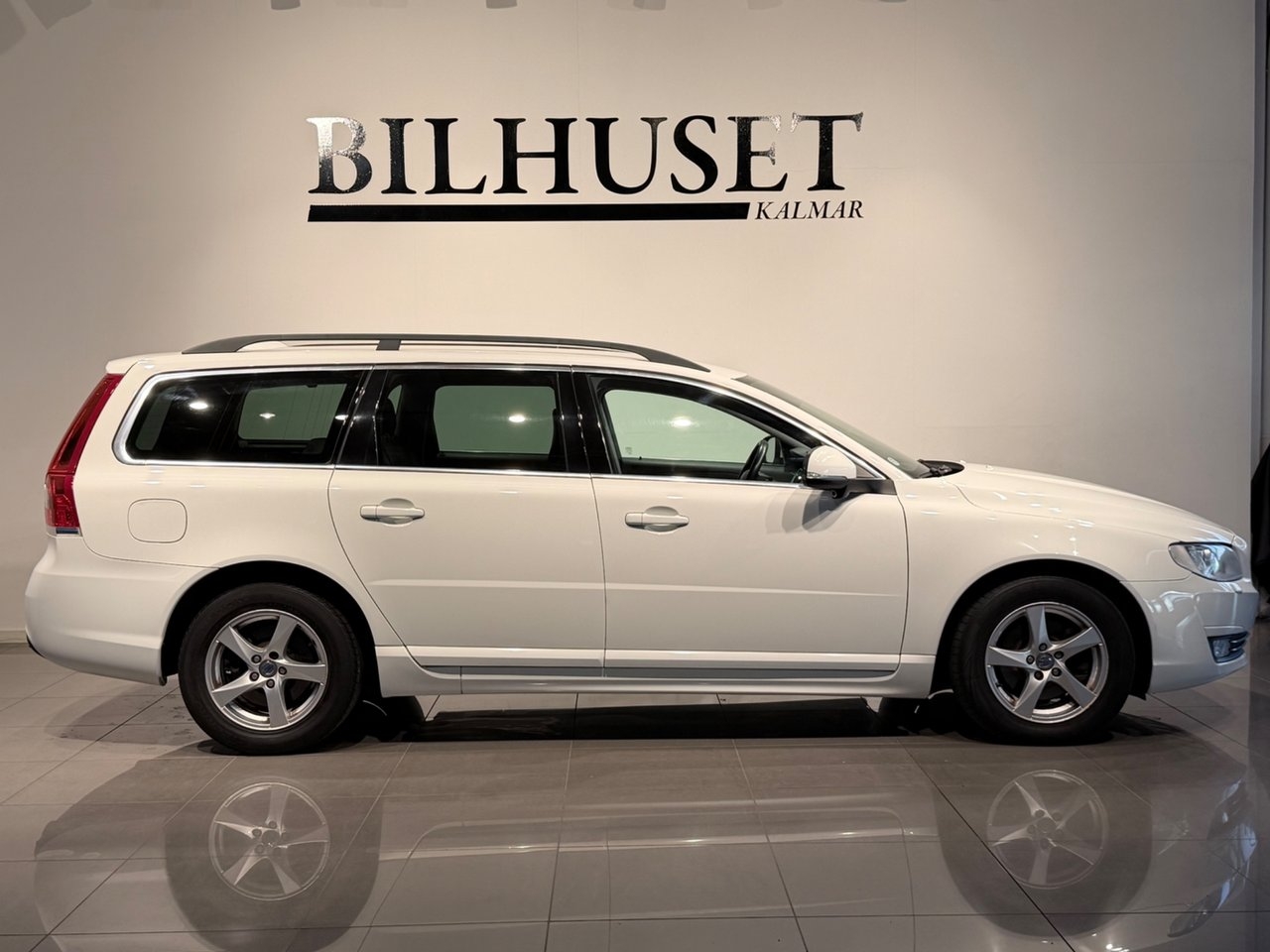 Volvo V70 D4 2015, kuva 3/10