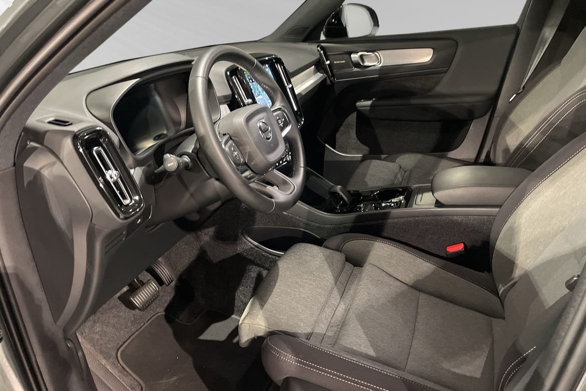 Volvo XC40 B3 Plus Dark 2026, bild 7/15