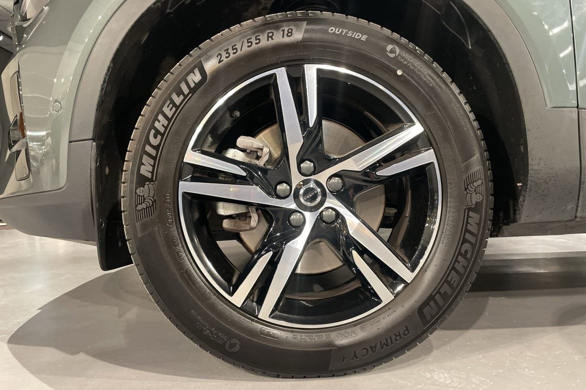 Volvo XC40 B3 Plus Dark 2026, kuva 15/15
