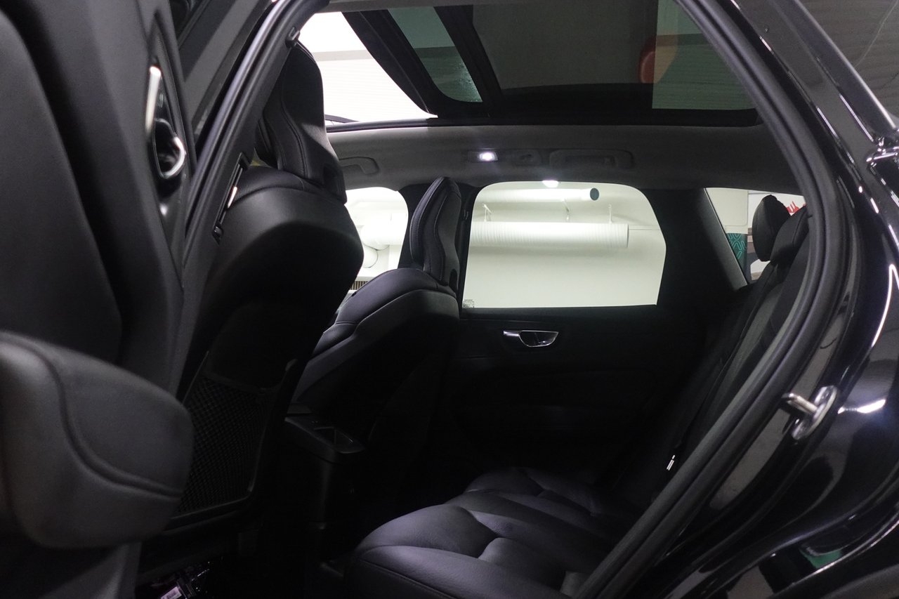 Volvo XC60 T6 Inscription 2022, photo 5/10