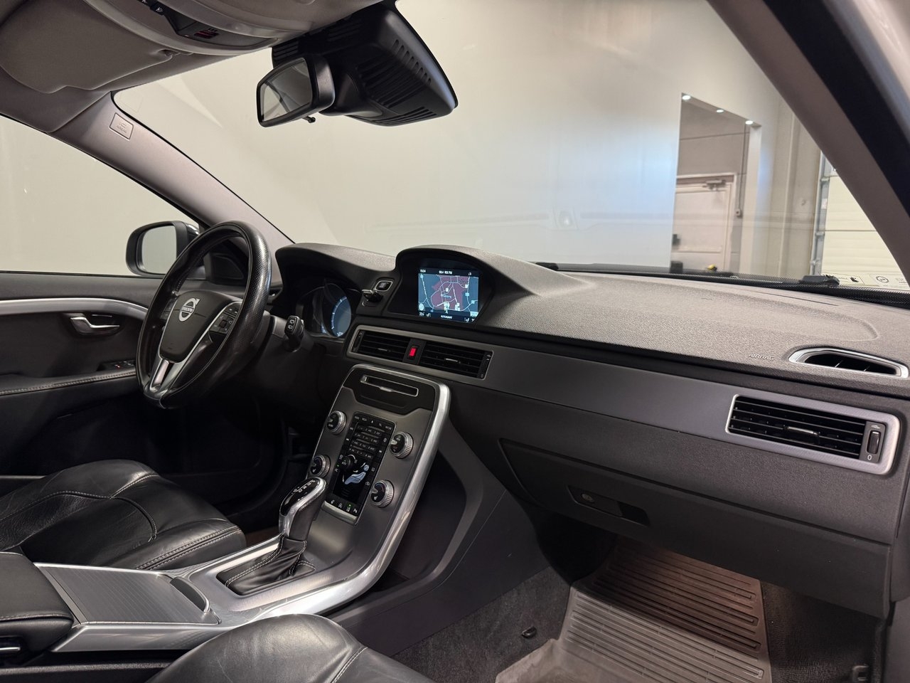Volvo V70 D4 Sport Classic 2016, photo 10/10
